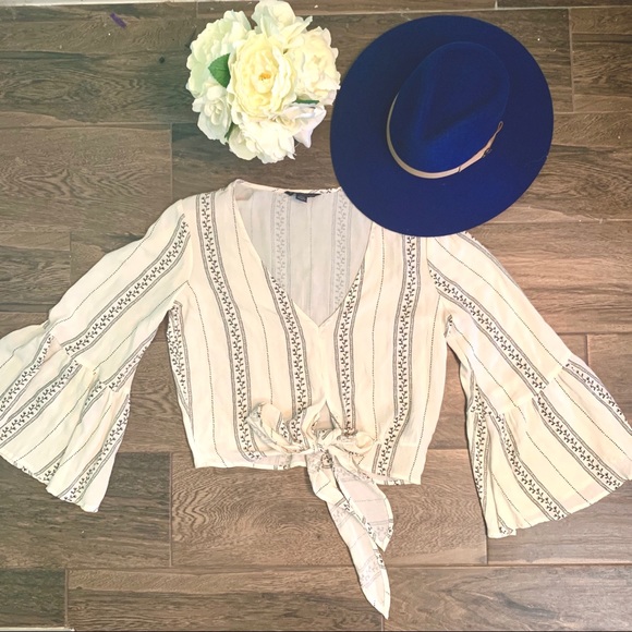 American Eagle Outfitters Tops - American Eagle tie front top